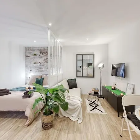 Studio Brooklyn Green A 10' Du Metro 7 Et Rer E Apartament *